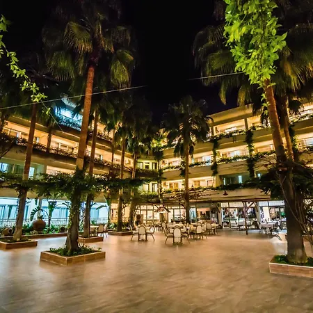 Отель Bieno Venues Hotel